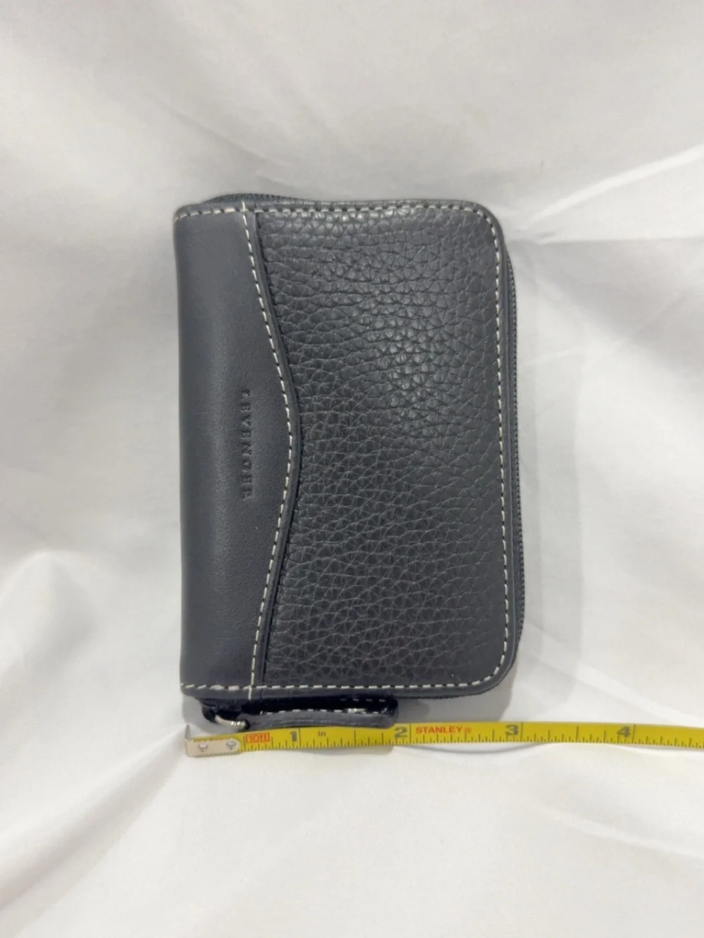 Levenger Bradley Black Pebbled & Smooth Leather Zip Accordion Card Holder